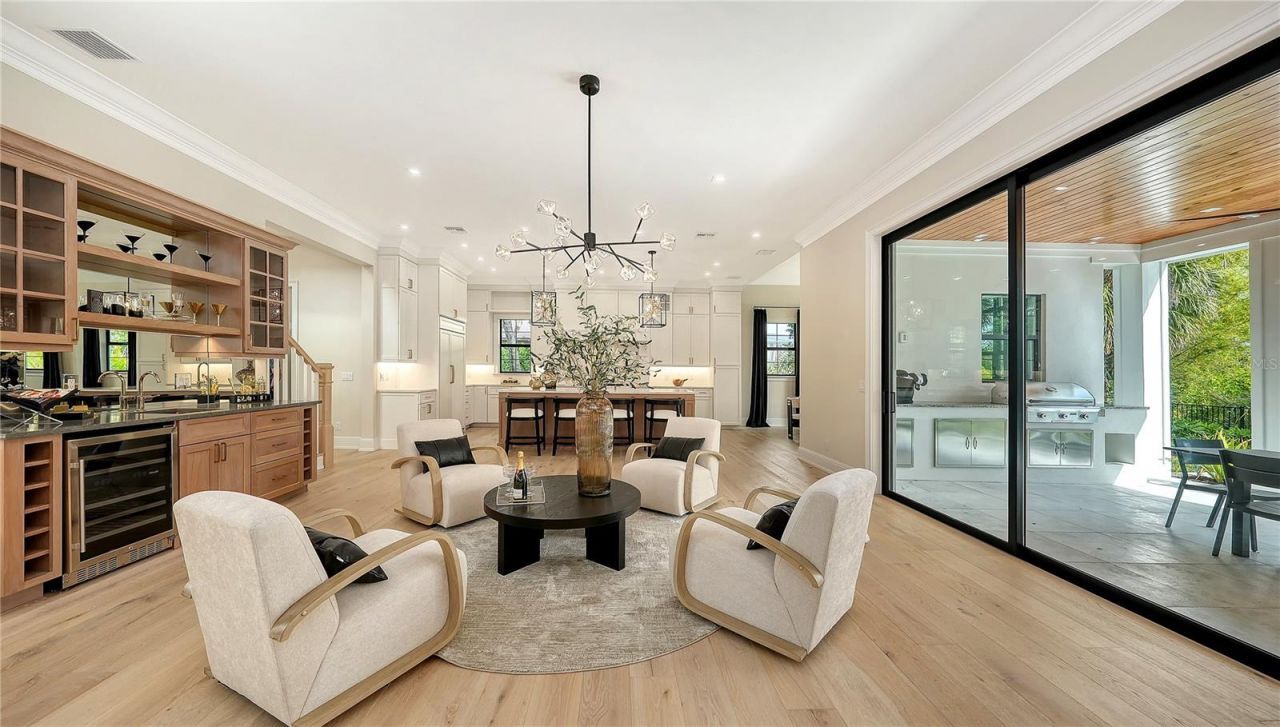 656 Tropical Circle, Sarasota, FL 34242 Photo