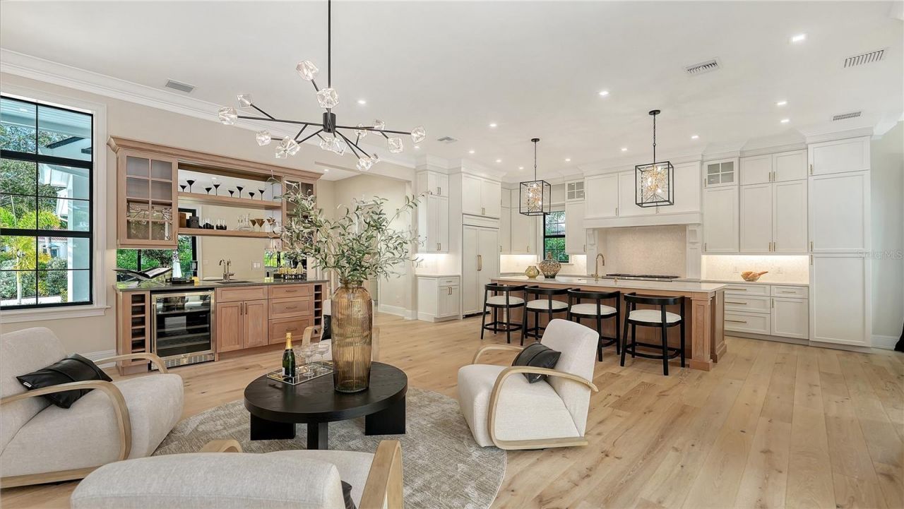 656 Tropical Circle, Sarasota, FL 34242 Photo