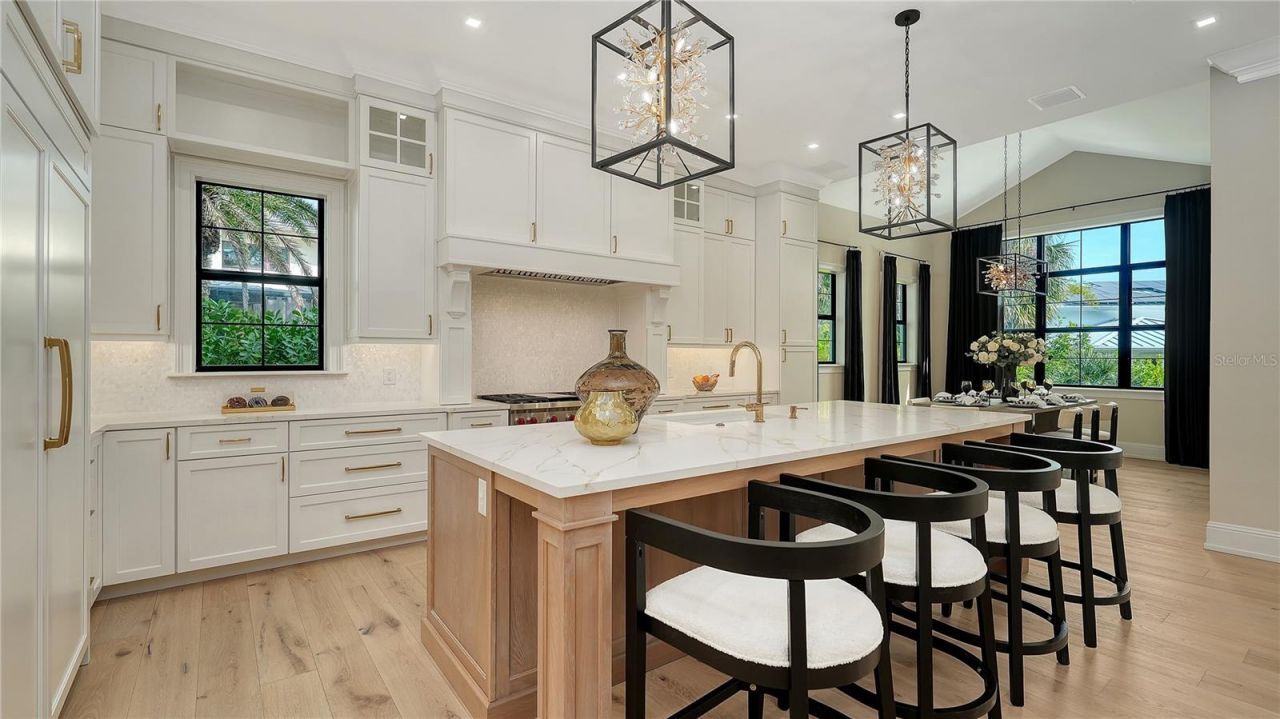 656 Tropical Circle, Sarasota, FL 34242 Photo