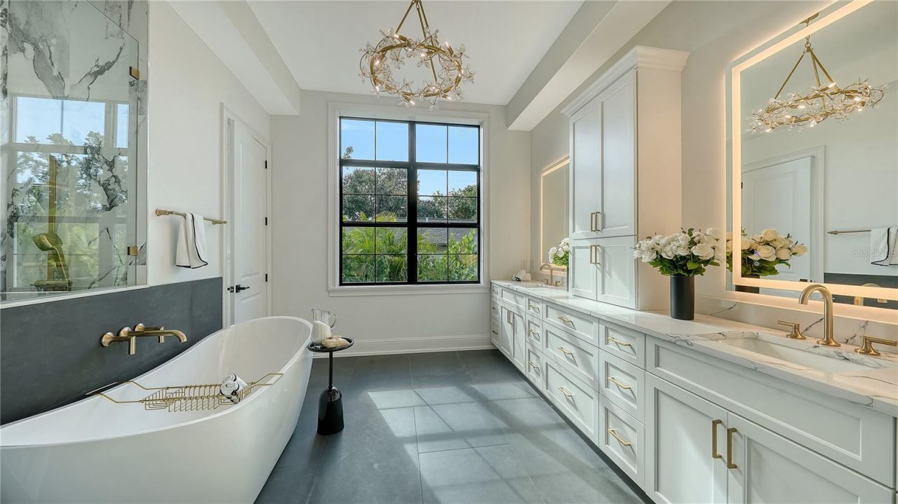 656 Tropical Circle, Sarasota, FL 34242 Photo