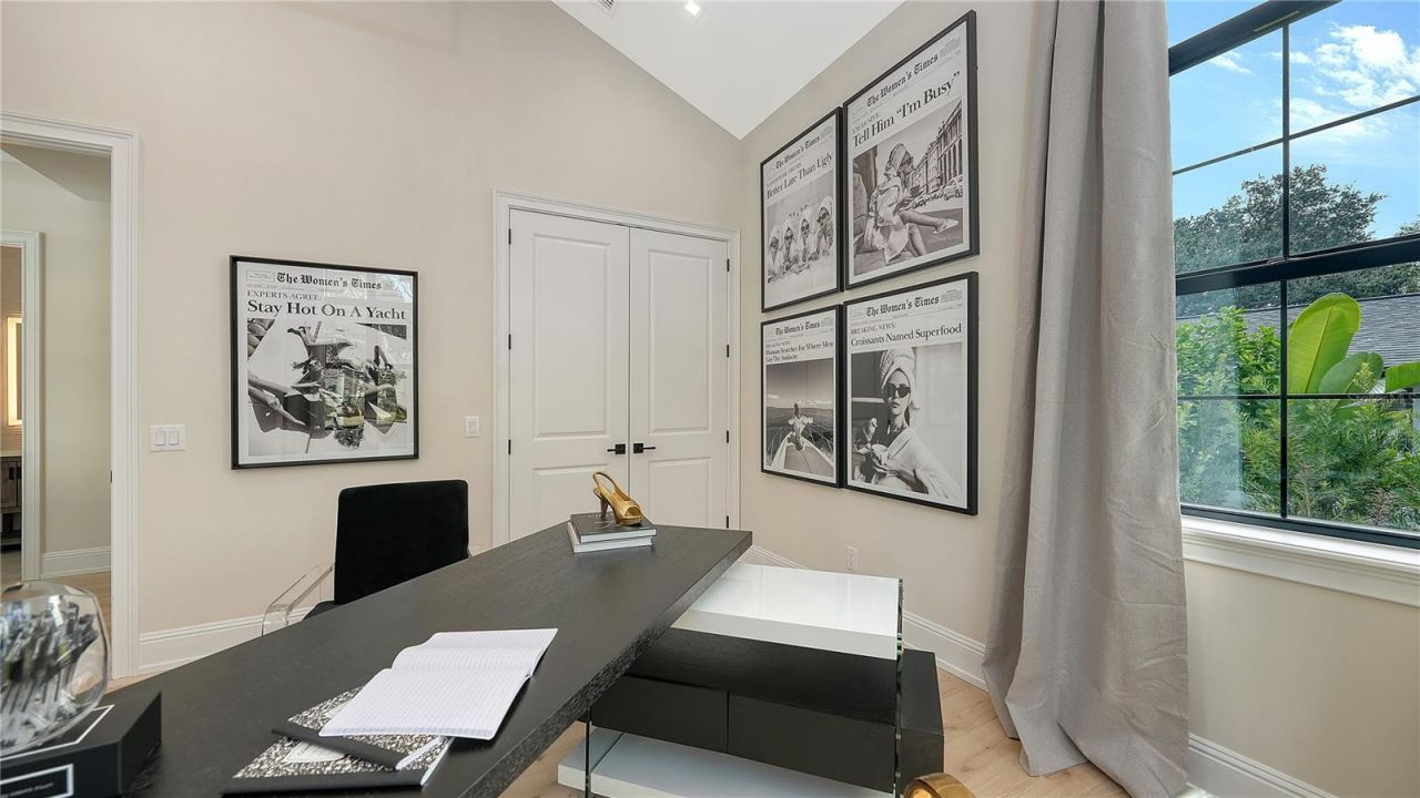 656 Tropical Circle, Sarasota, FL 34242 Photo