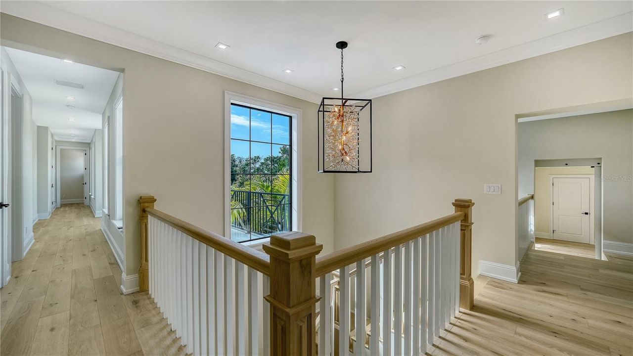 656 Tropical Circle, Sarasota, FL 34242 Photo