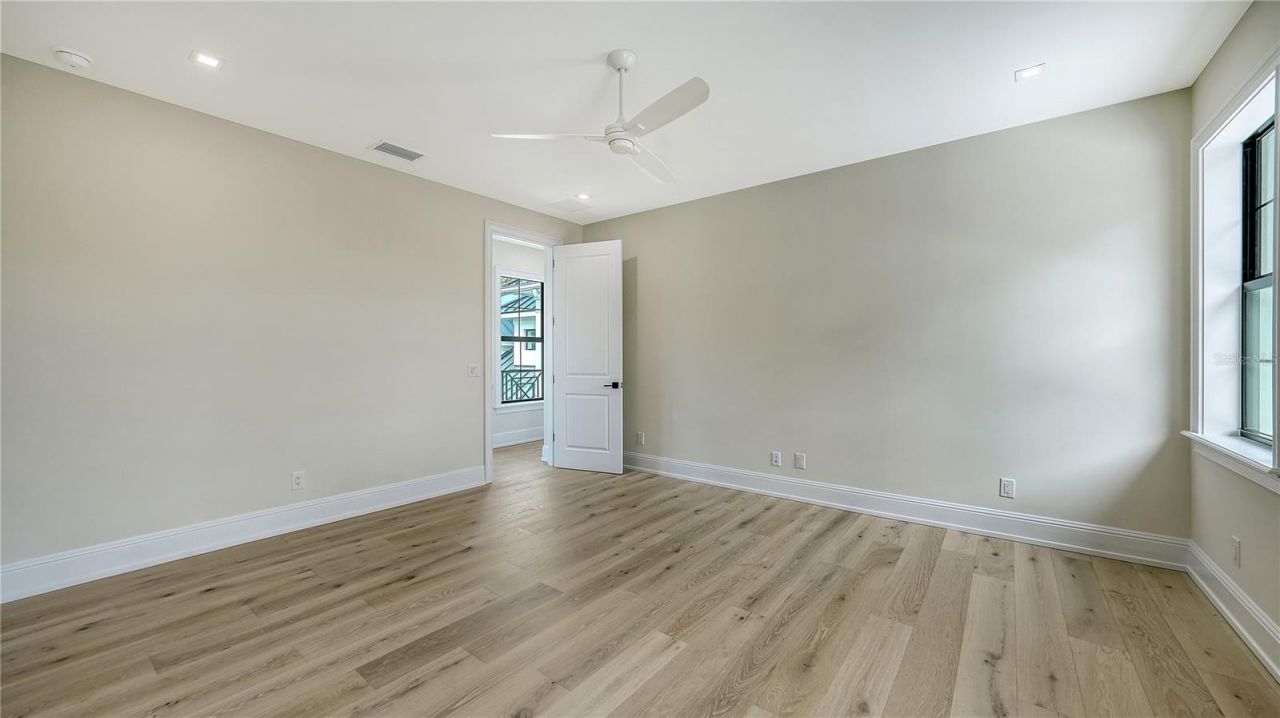 656 Tropical Circle, Sarasota, FL 34242 Photo