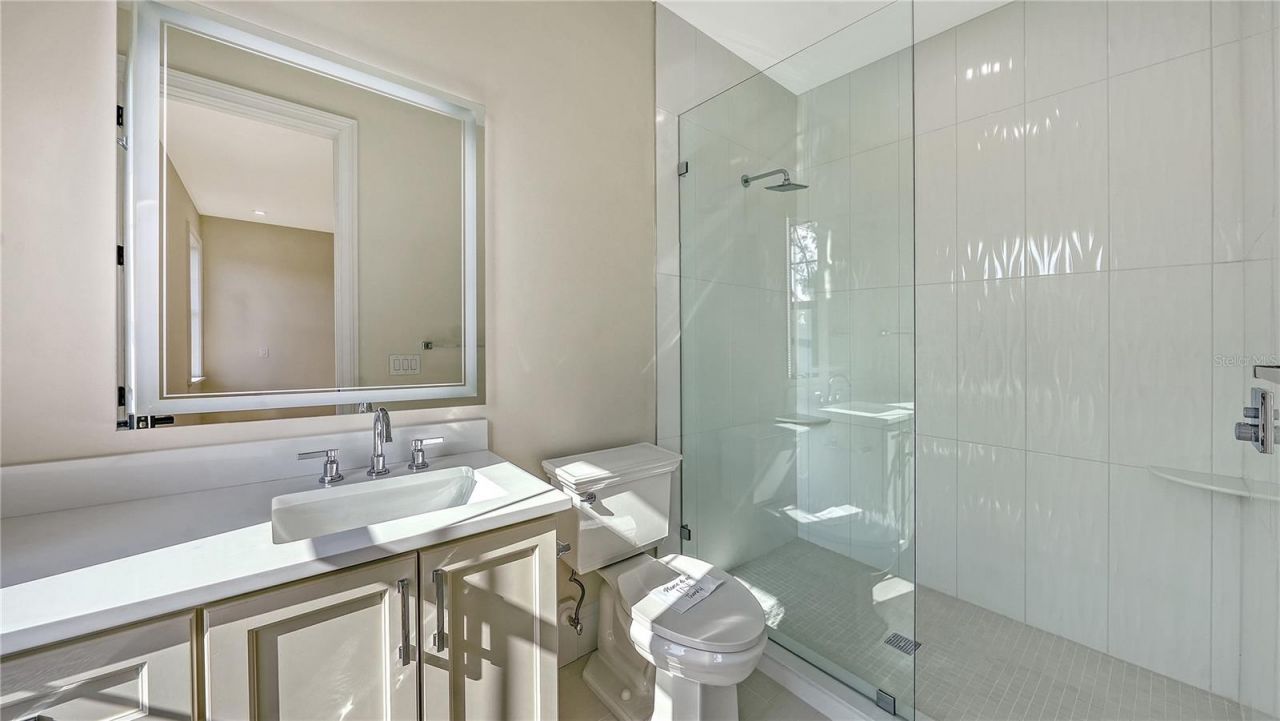 656 Tropical Circle, Sarasota, FL 34242 Photo