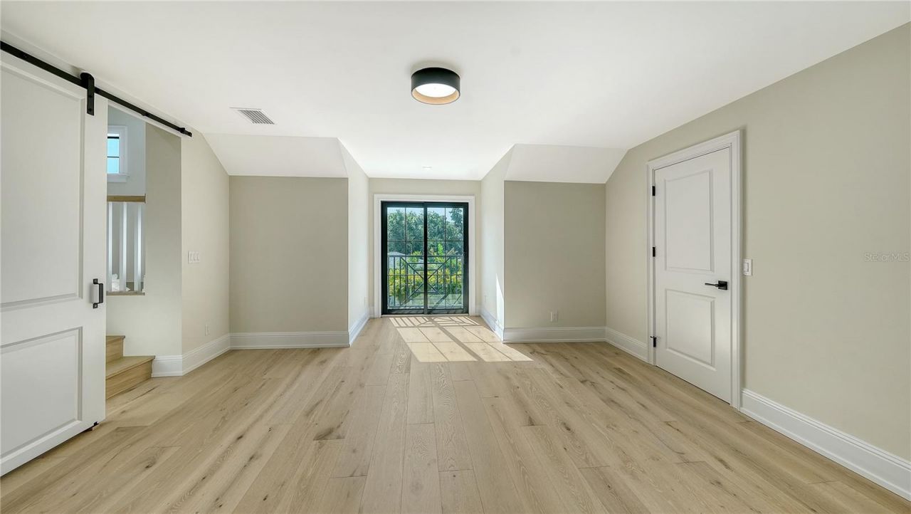 656 Tropical Circle, Sarasota, FL 34242 Photo