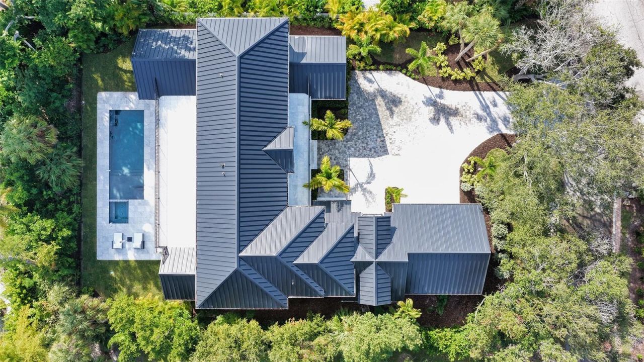 656 Tropical Circle, Sarasota, FL 34242 Photo