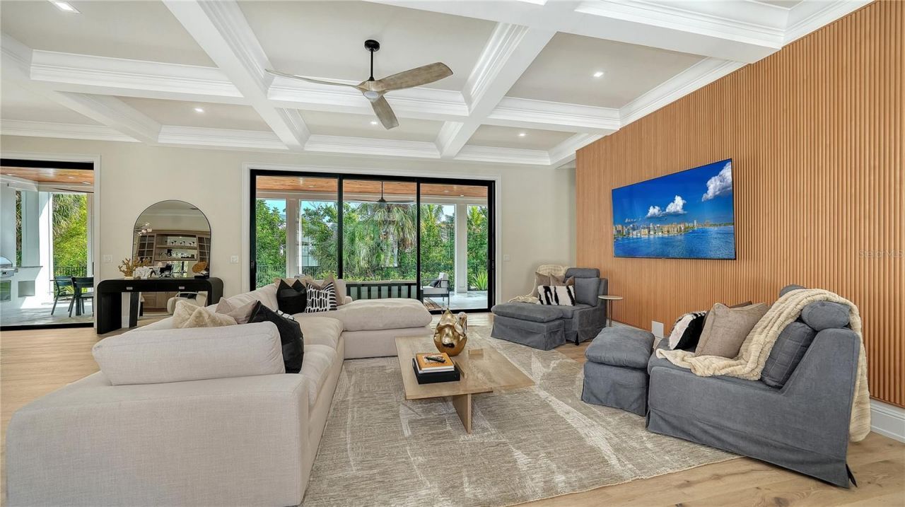 656 Tropical Circle, Sarasota, FL 34242 Photo