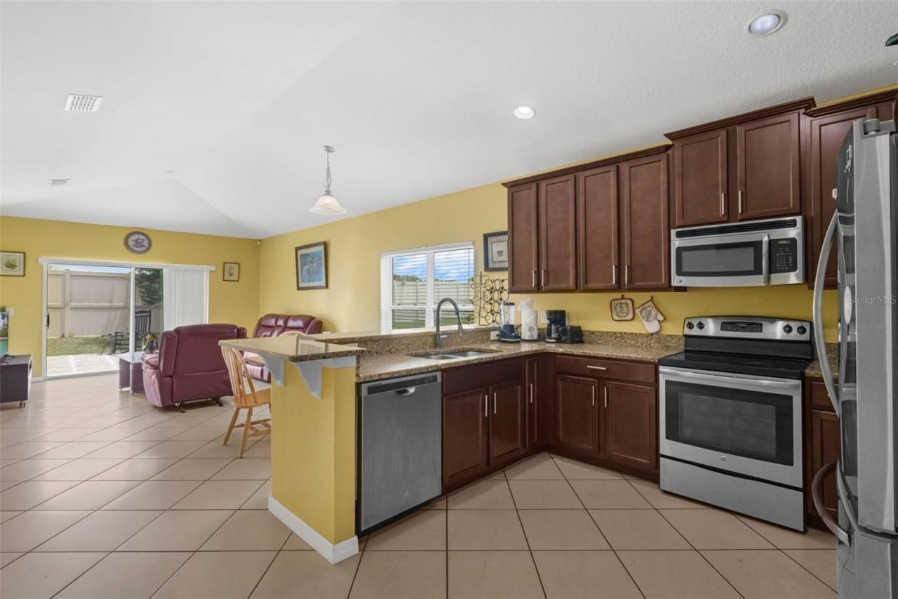 540 Vitoria Road, Davenport, FL 33837 Photo