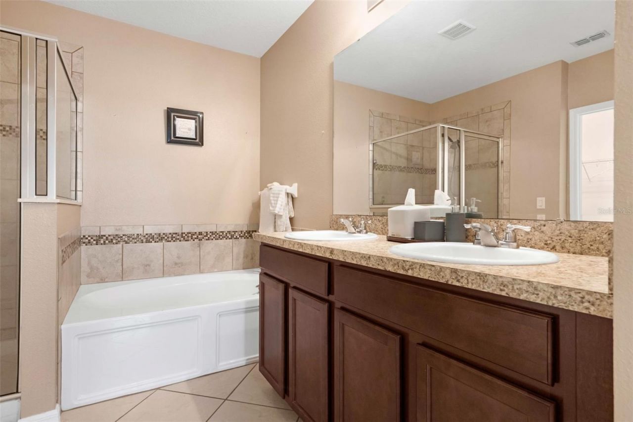 540 Vitoria Road, Davenport, FL 33837 Photo