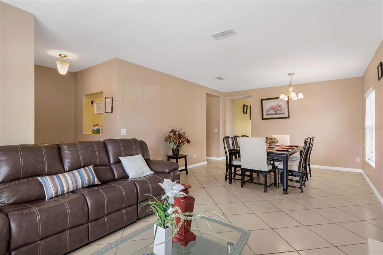 540 Vitoria Road, Davenport, FL 33837 Photo