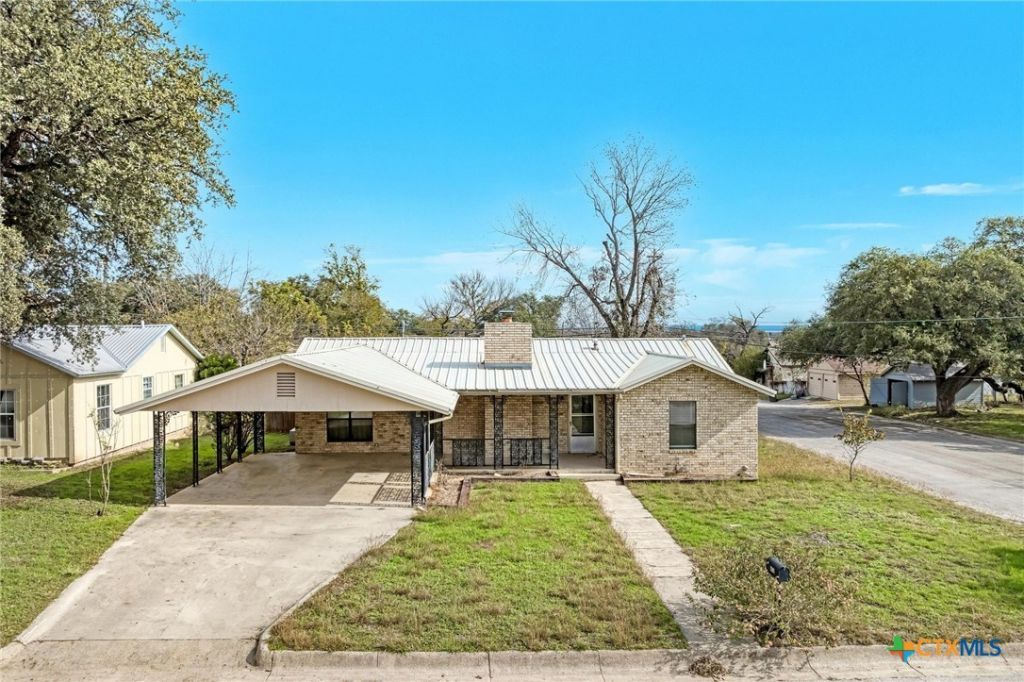 501 N Ridge Street, Lampasas, TX 76550 Main Photo