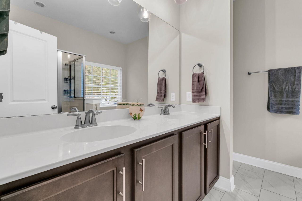 2861 Hagerman Street Photo 16