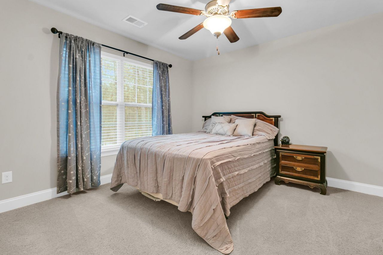 2861 Hagerman Street Photo 20