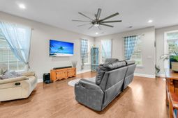 2861 Hagerman Street photo 4