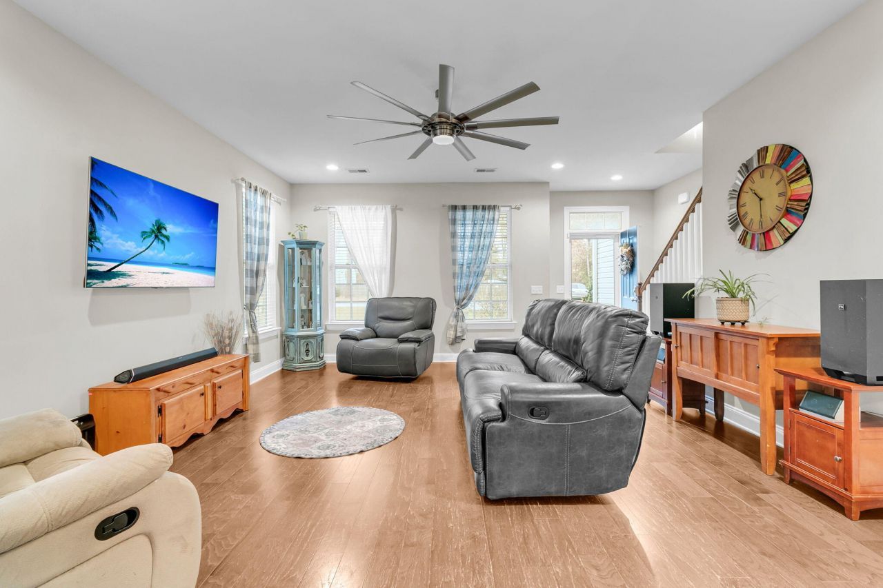 2861 Hagerman Street Photo 30