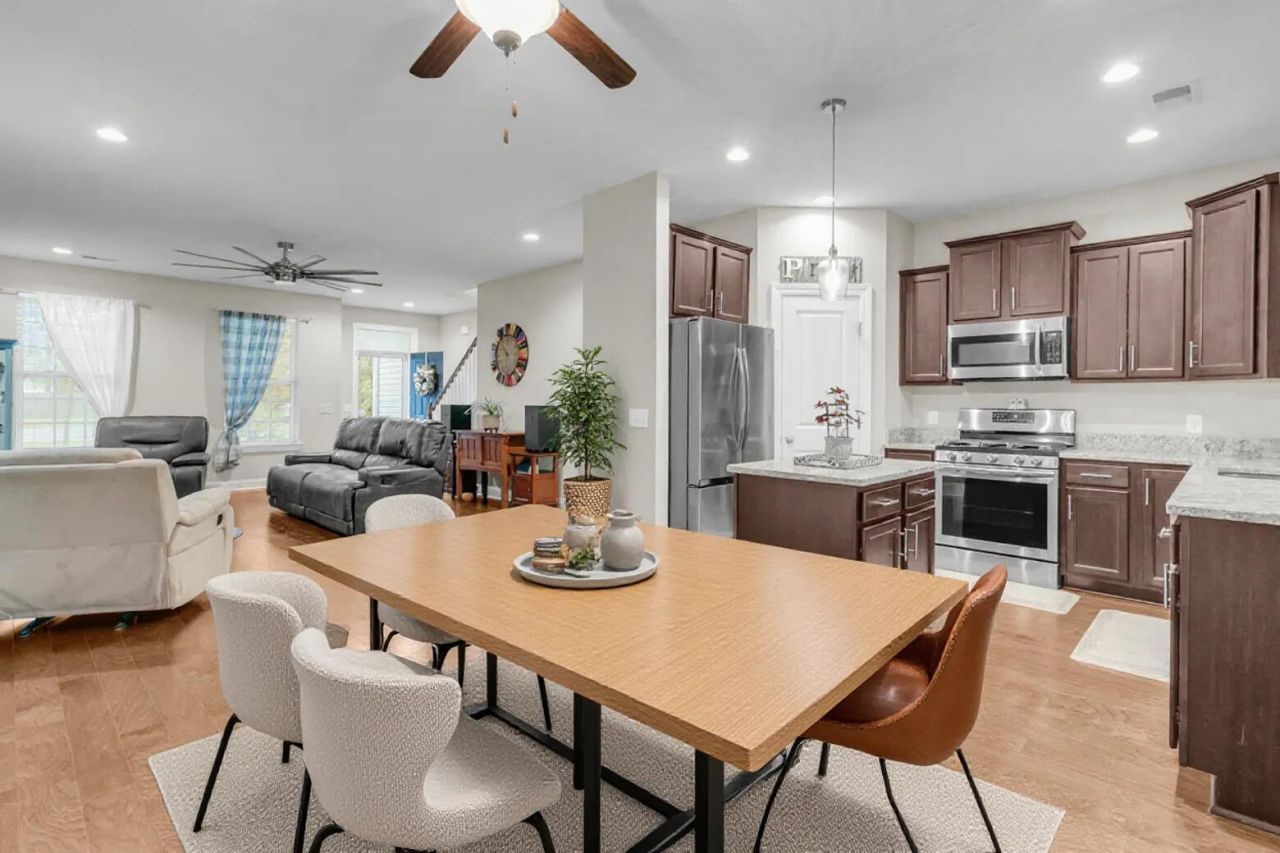 2861 Hagerman Street Photo 32