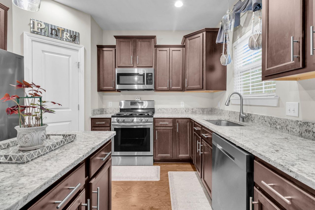 2861 Hagerman Street Photo 34