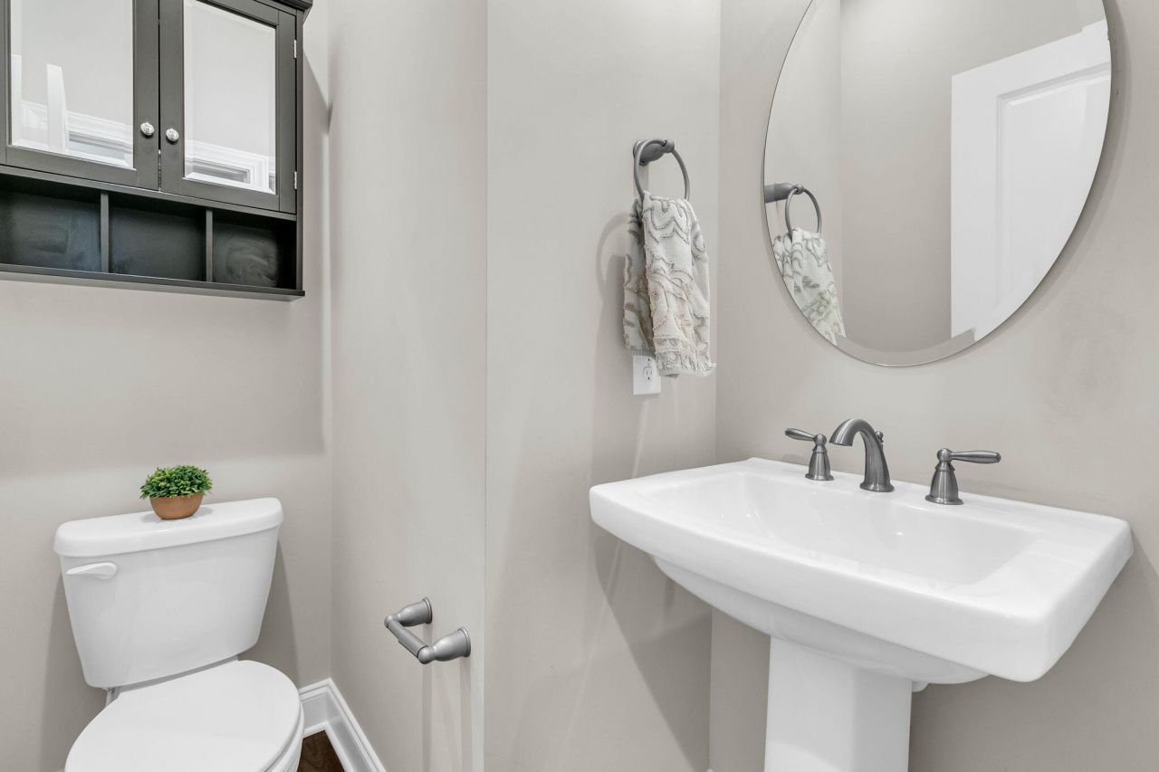 2861 Hagerman Street Photo 37