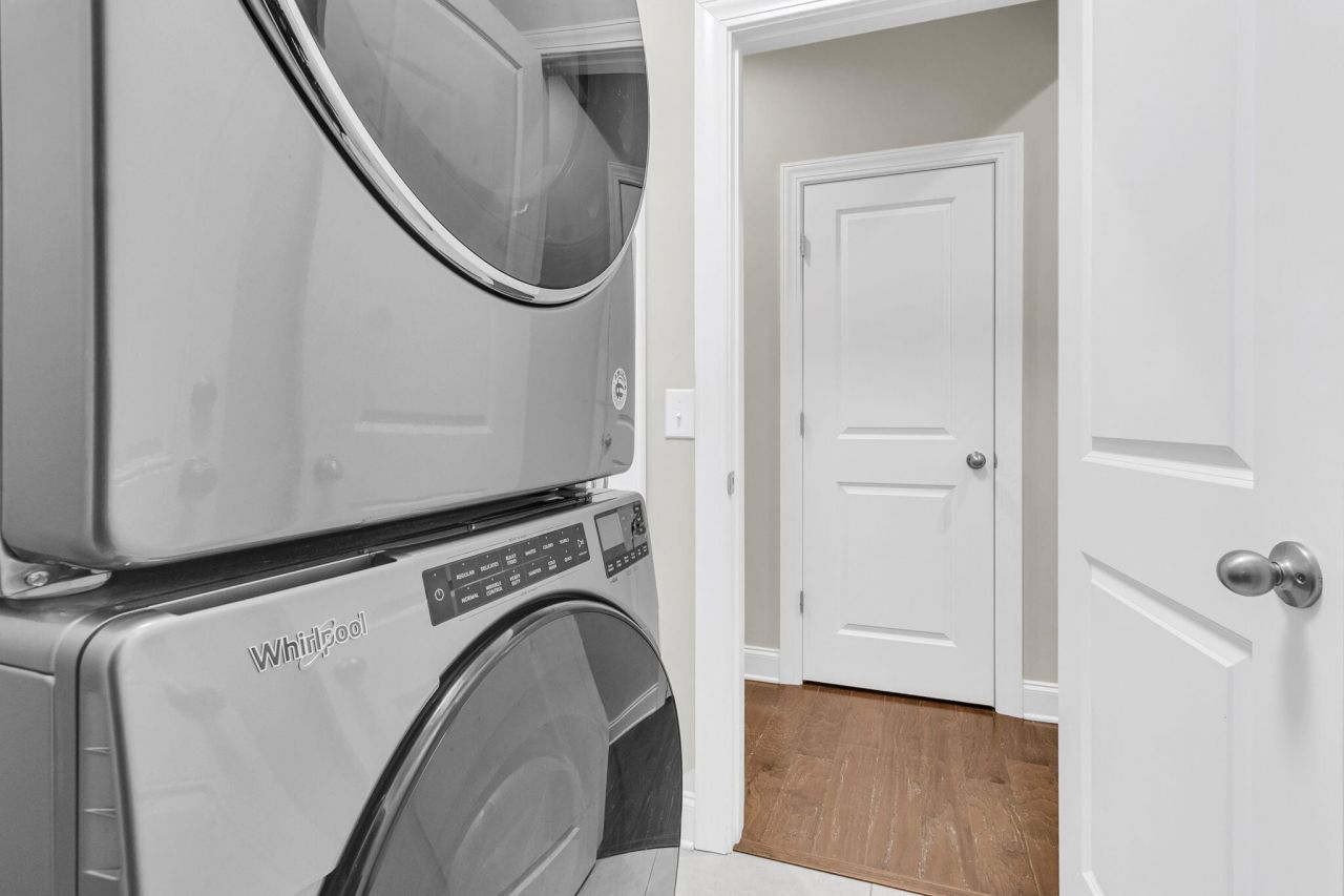 2861 Hagerman Street Photo 38