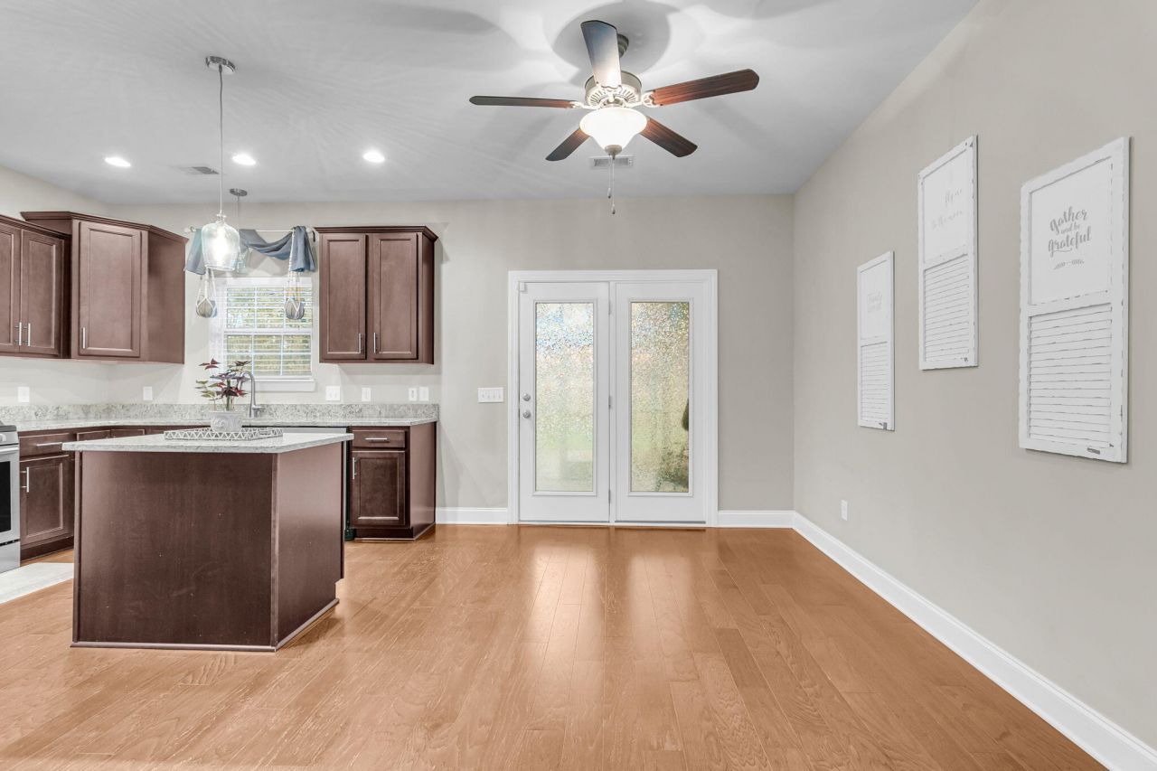 2861 Hagerman Street Photo 7