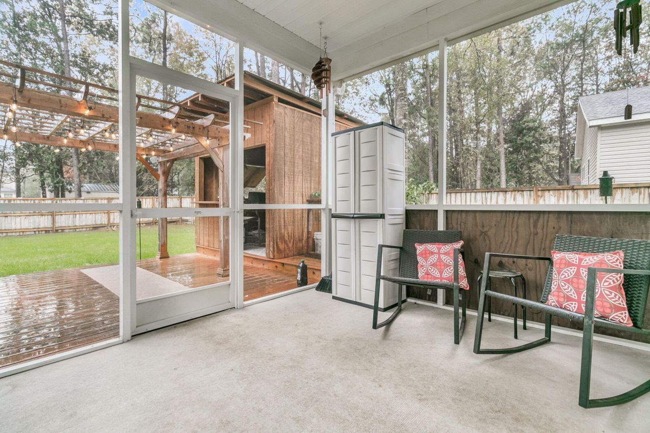 2861 Hagerman Street Photo 8