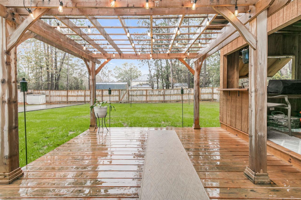 2861 Hagerman Street Photo 9