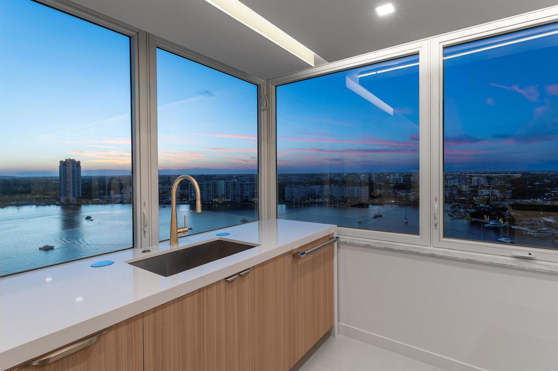 550 S S Ocean Boulevard, Unit 2207, Boca Raton, FL 33432 Photo