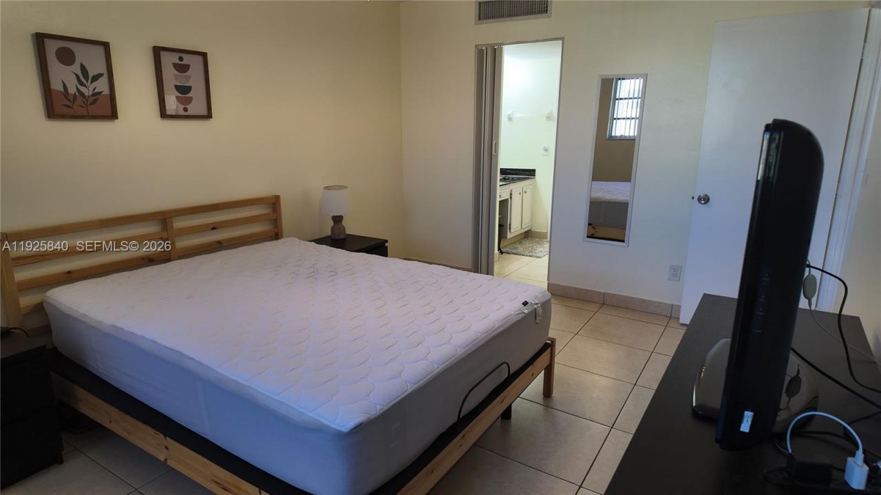 5961 NW 61st Ave, Unit 208, Tamarac, FL 33319 Photo