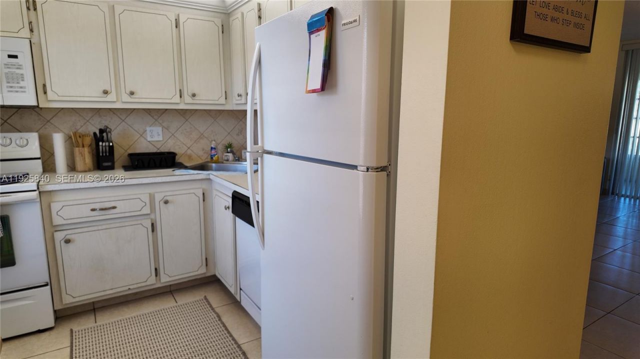 5961 NW 61st Ave, Unit 208, Tamarac, FL 33319 Photo