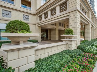 2300 Wolf Street, Unit 10D, Dallas, TX 75201