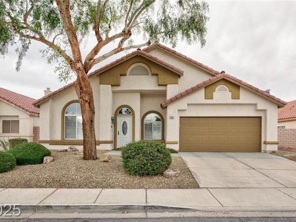 672 Hitchen Post Drive, Henderson, NV 89011
