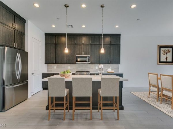 9993 Skye Gazer Avenue, Las Vegas, NV 89166