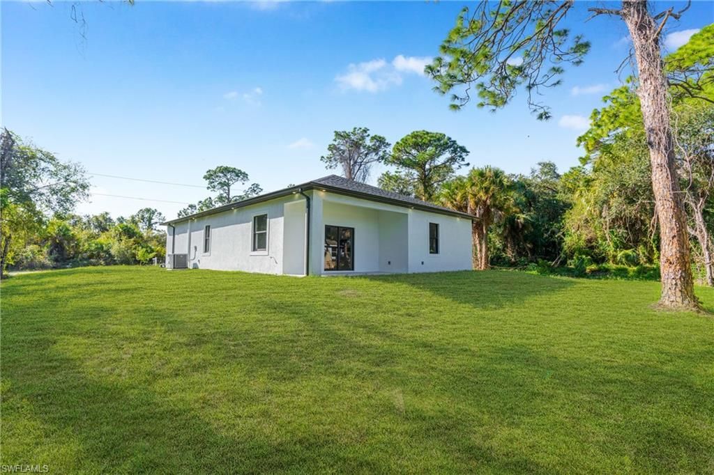 5037 Pinetree Cir, Labelle, FL 33935 Photo