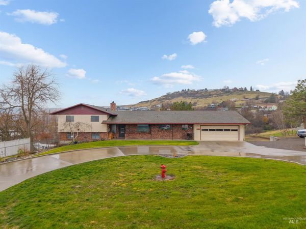 1045 Post Lane, Clarkston, WA 99403