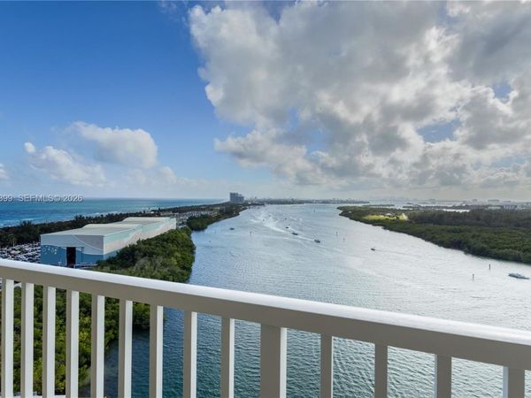 300 SE Bayview Dr, Unit 2114, Sunny Isles Beach, FL 33160