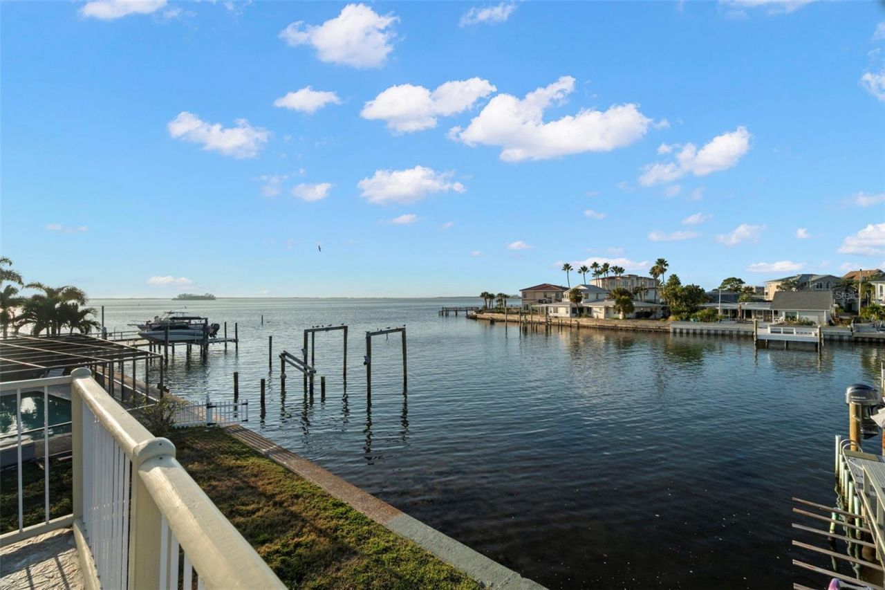 2288 Edythe Drive, Dunedin, FL 34698 Photo