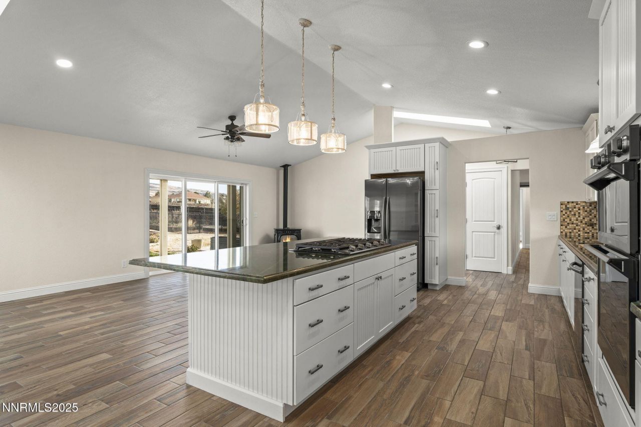 8570 Eaglenest Road, Sparks, NV 89436 Photo