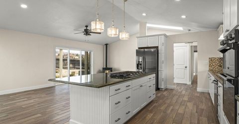 8570 Eaglenest Road, Sparks, NV 89436 Photo