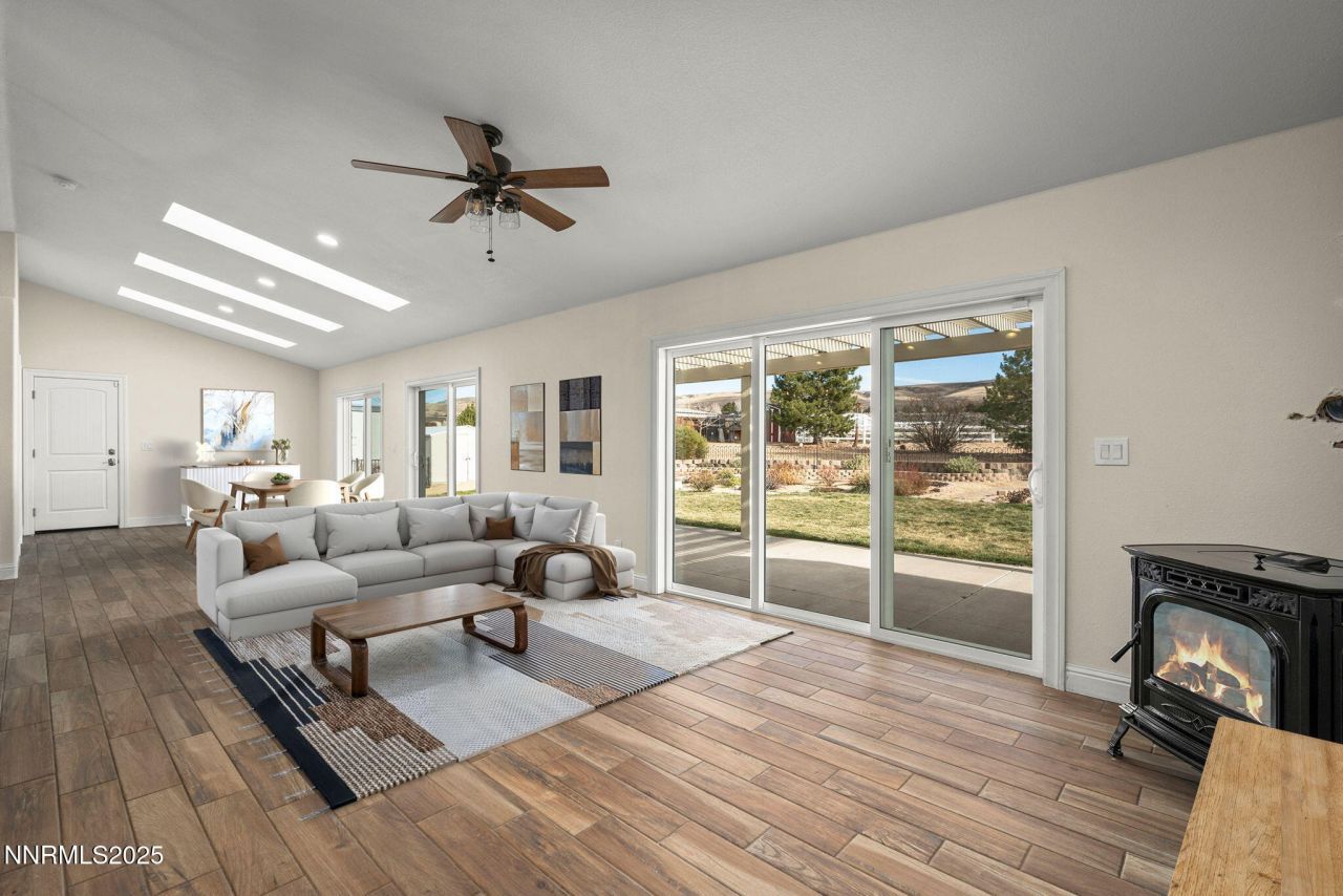 8570 Eaglenest Road, Sparks, NV 89436 Photo