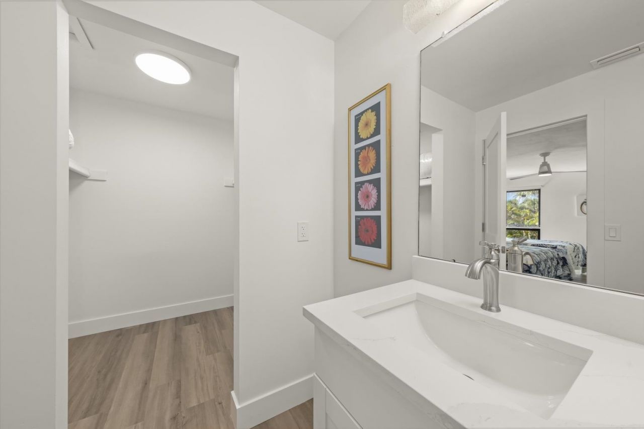 5117 Sea Bell Rd, Unit D204, Sanibel, FL 33957 Photo