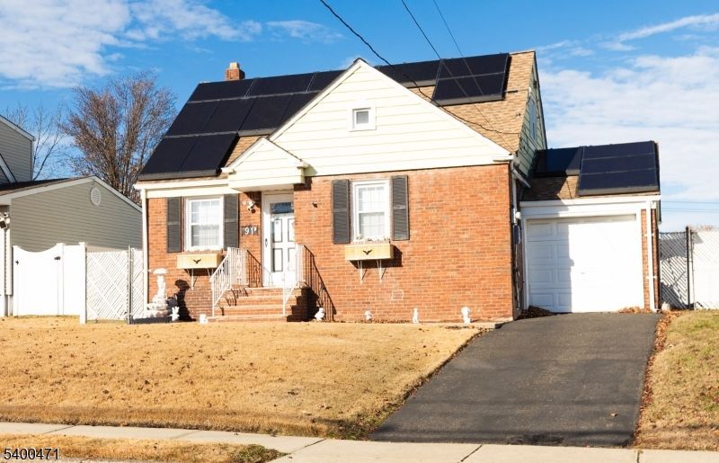 91 Birchwood Dr, Elmwood Park, NJ 07407 Main Photo