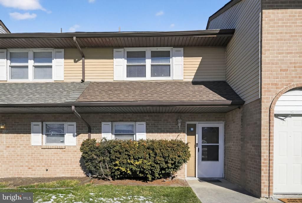 285 La Cascata, Clementon, NJ 08021 Main Photo