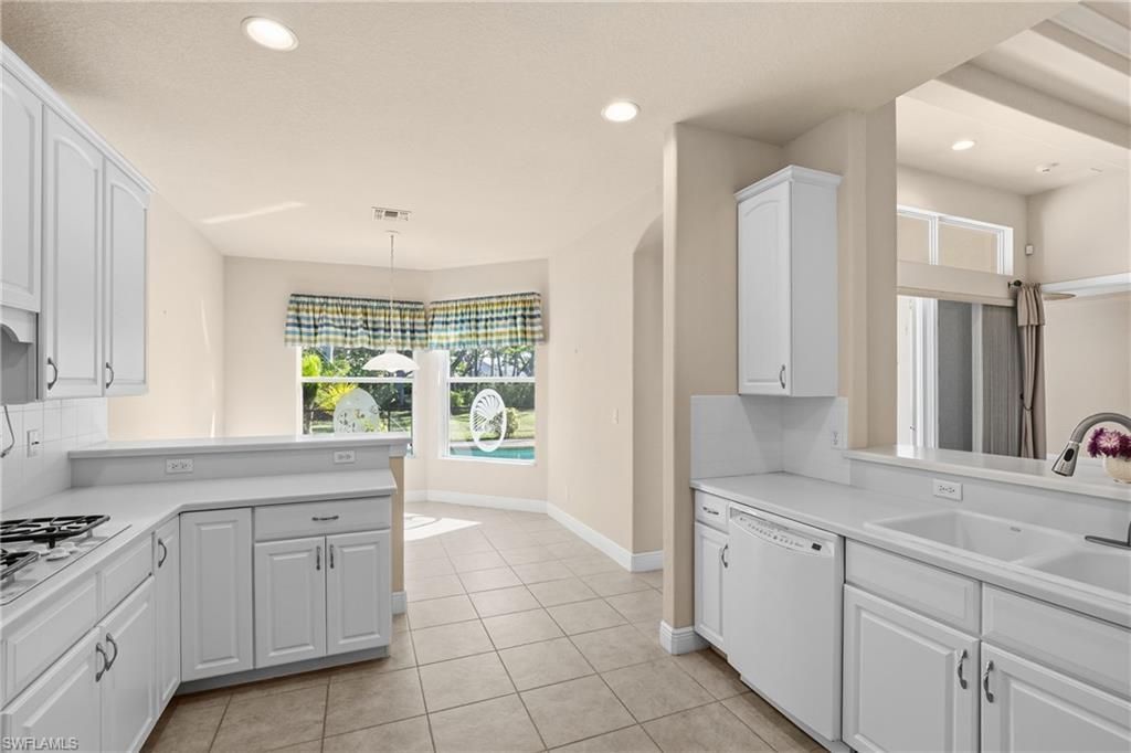 8831 Largo Mar Dr, Estero, FL 33967 Photo