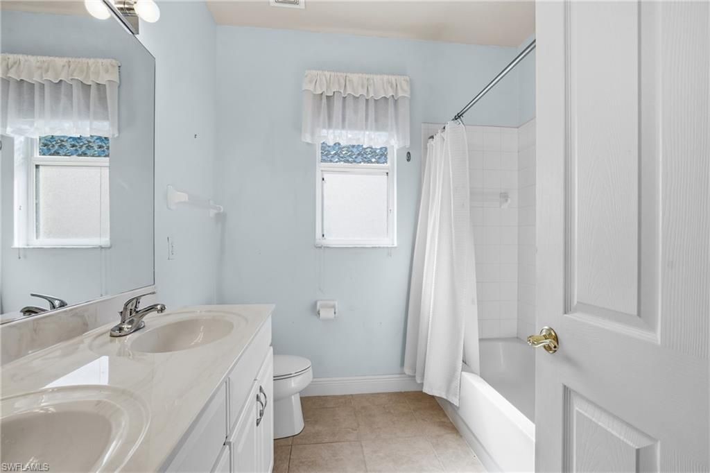 8831 Largo Mar Dr, Estero, FL 33967 Photo