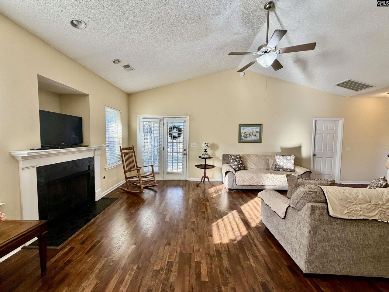 211 Gates Drive  Photo 10