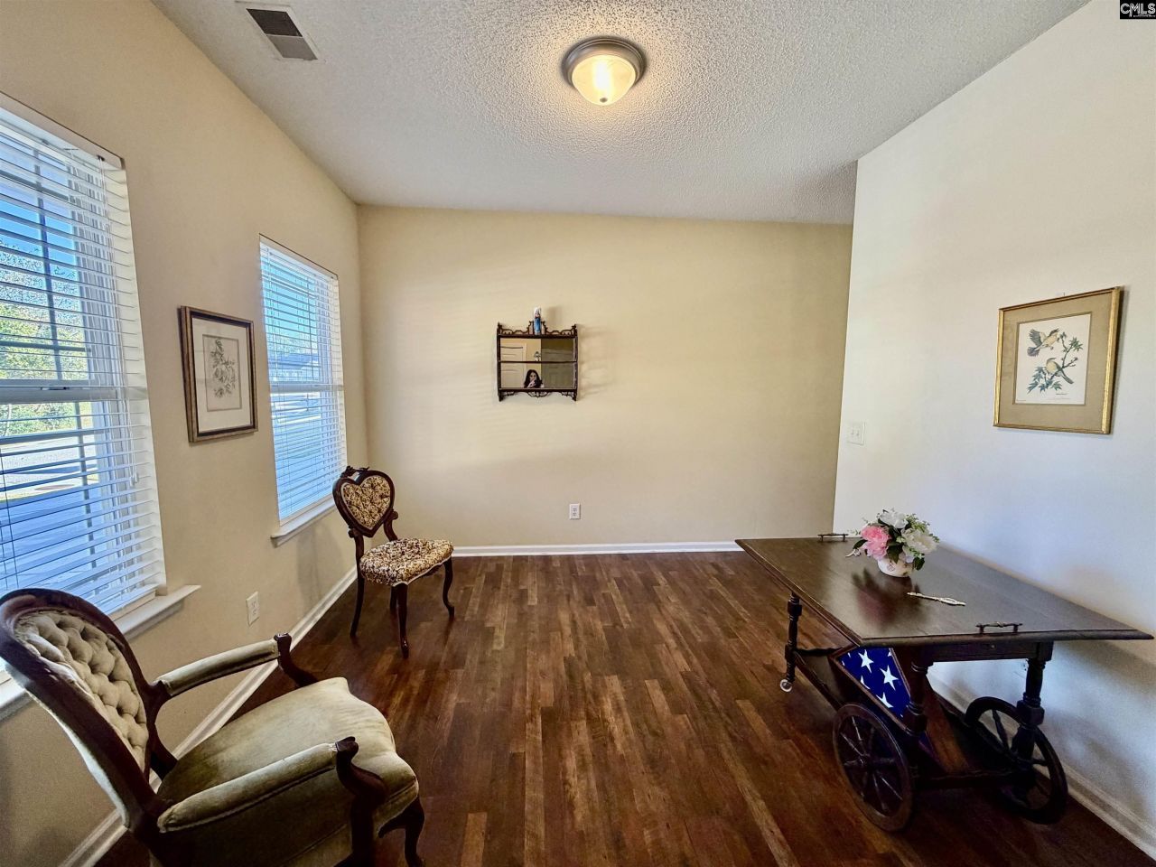 211 Gates Drive  Photo 4