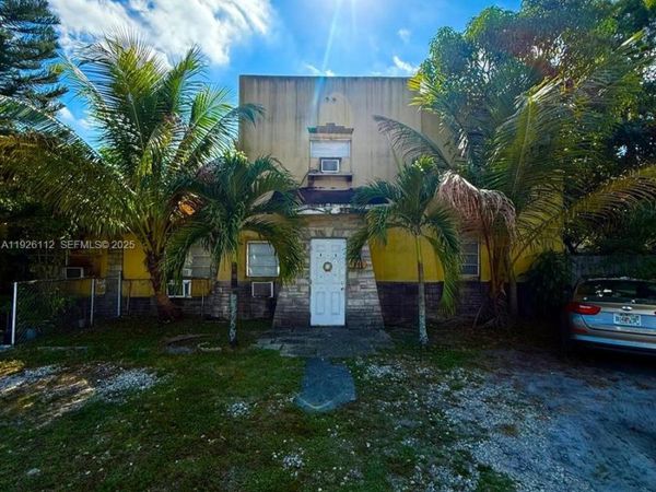 1340 Peri St, Opa-Locka, FL 33054