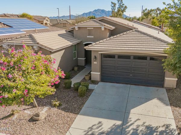 2743 E NARROWLEAF Drive, Gilbert, AZ 85298