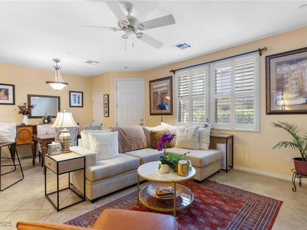 11410 Belmont Lake Drive, Unit 102, Las Vegas, NV 89135