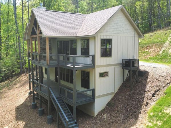 677 Catawba Circle, Ellijay, GA 30540